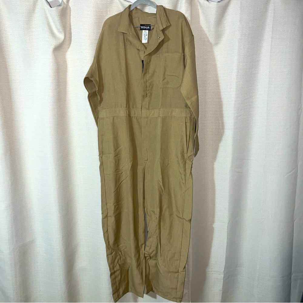 Bulwark FR Coverall Mens 46 Reg Beige Nomex Aramid Workwear Jumpsuit Zip ARC 4.1